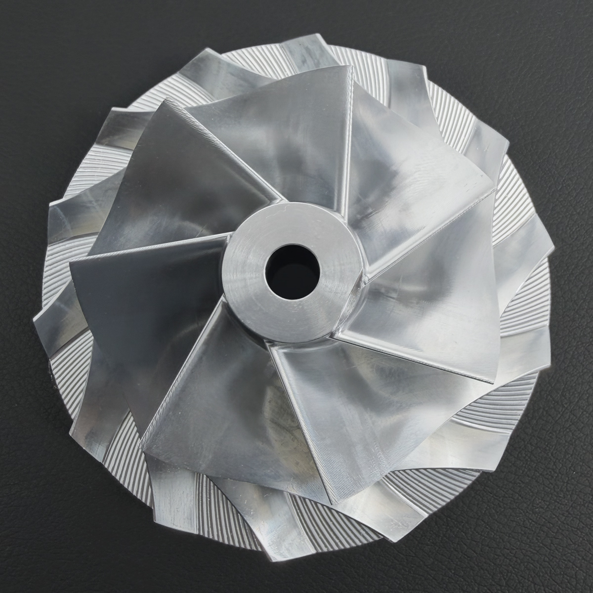Rotor Billet HX55 67mm 7+7 Paletas Volvo FH13 para Turbina - Imagem 4